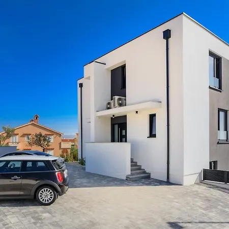 Lea Magdalena Iii Krk Town