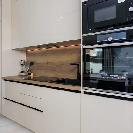 Lea Magdalena Iii Villa