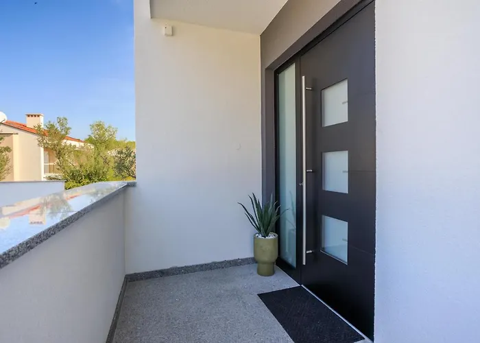 Lea Magdalena Iii Krk Town