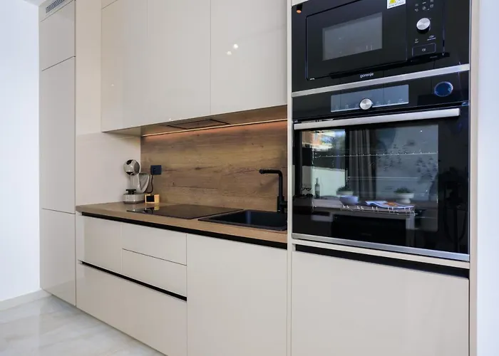 Lea Magdalena Iii Villa